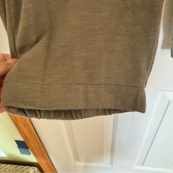 Soft Surroundings Lanai Lounge Pants Joggers Bay Leaf Green Patch Cargo Pockets - Picture 4 of 10